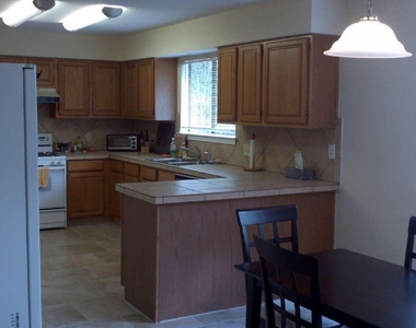 6700 Shiner St - Photo Thumbnail 3