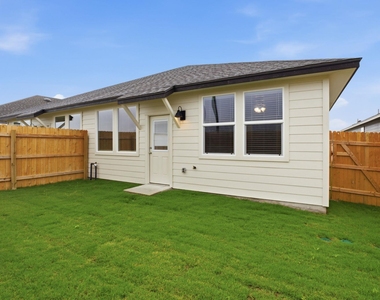 1126 Stone Valley Rd - Photo Thumbnail 4