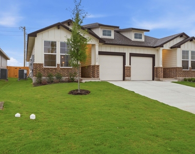 1126 Stone Valley Rd - Photo Thumbnail 5