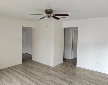 308 Erby Ave - Photo Thumbnail 11
