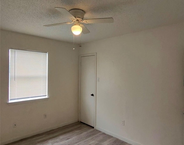 308 Erby Ave - Photo Thumbnail 9
