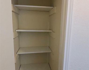 308 Erby Ave - Photo Thumbnail 6