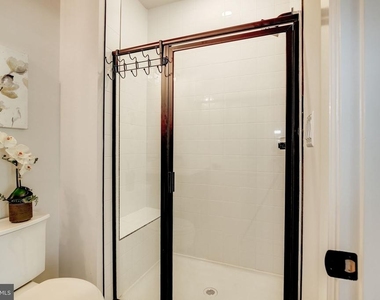 6547 Clubhouse Drive - Photo Thumbnail 14