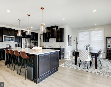 6547 Clubhouse Drive - Photo Thumbnail 24
