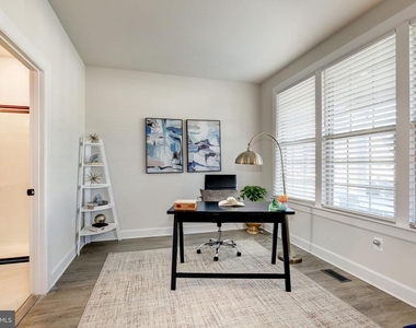 6547 Clubhouse Drive - Photo Thumbnail 12