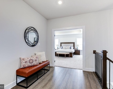 6547 Clubhouse Drive - Photo Thumbnail 40