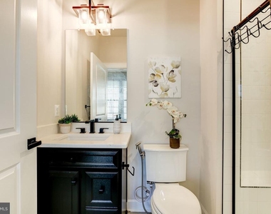 6547 Clubhouse Drive - Photo Thumbnail 13