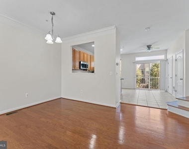 702 Anoosh Court - Photo Thumbnail 10