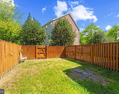 702 Anoosh Court - Photo Thumbnail 28