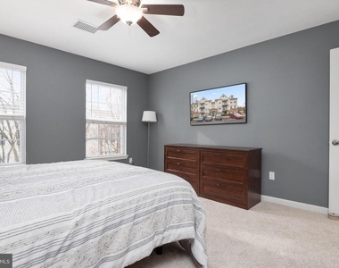 8961 Town Center Circle - Photo Thumbnail 18