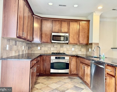 5610 Baltimore Avenue - Photo Thumbnail 7