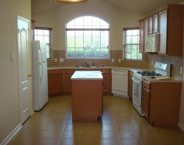 1719 Maize Bend Dr - Photo Thumbnail 1