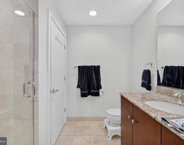 6820 Wisconsin Avenue - Photo Thumbnail 16