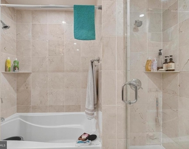 6820 Wisconsin Avenue - Photo Thumbnail 17