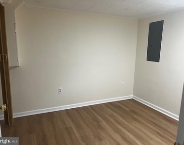 4301 Independence Street - Photo Thumbnail 12