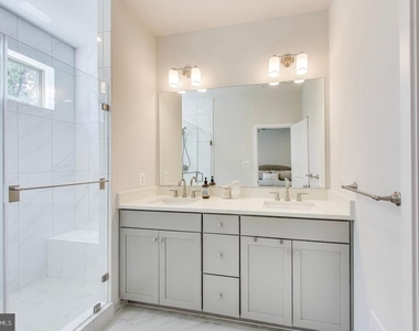 5004 Oakmoore Drive - Photo Thumbnail 24