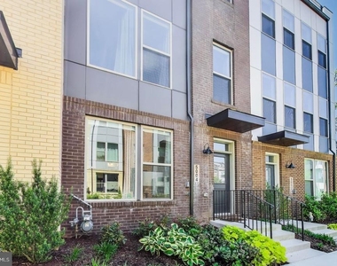 5004 Oakmoore Drive - Photo Thumbnail 37
