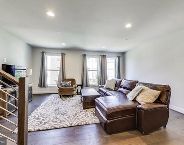 5004 Oakmoore Drive - Photo Thumbnail 10