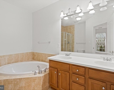 1002 Elmcroft Boulevard - Photo Thumbnail 21