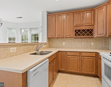 1002 Elmcroft Boulevard - Photo Thumbnail 1