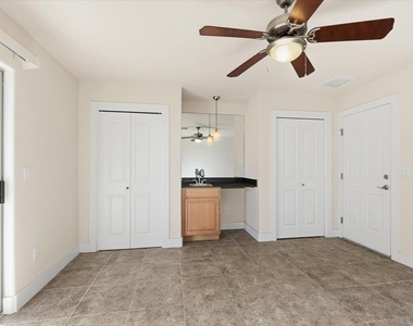 13420 Lyndhurst St - Photo Thumbnail 23