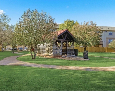 13420 Lyndhurst St - Photo Thumbnail 26