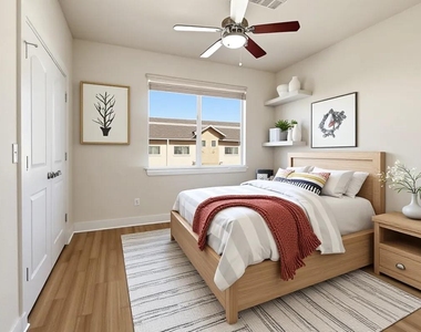 13420 Lyndhurst St - Photo Thumbnail 17