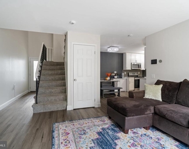 5806 Shadbush Court - Photo Thumbnail 3