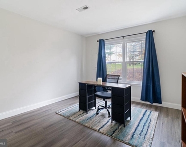 5806 Shadbush Court - Photo Thumbnail 13