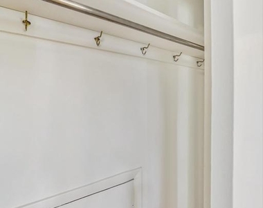 1208 Pinewood Drive - Photo Thumbnail 14