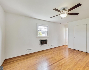1208 Pinewood Drive - Photo Thumbnail 11