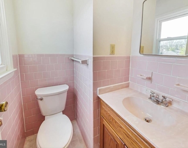 1208 Pinewood Drive - Photo Thumbnail 15