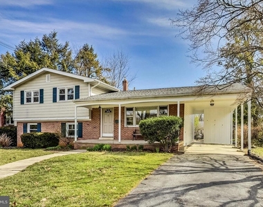 1208 Pinewood Drive - Photo Thumbnail 47