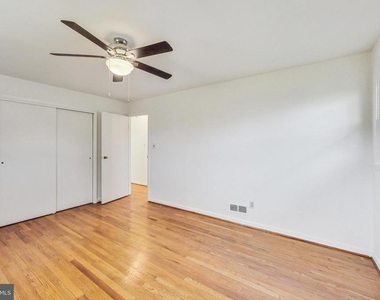 1208 Pinewood Drive - Photo Thumbnail 13