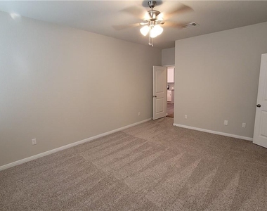 6406 Kildare Dr - Photo Thumbnail 10