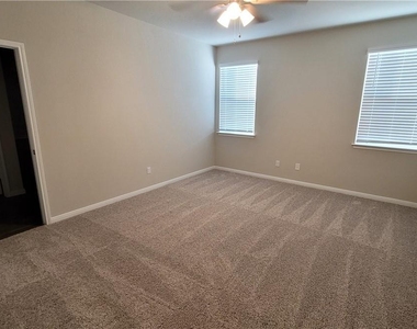 6406 Kildare Dr - Photo Thumbnail 9