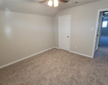 6406 Kildare Dr - Photo Thumbnail 17