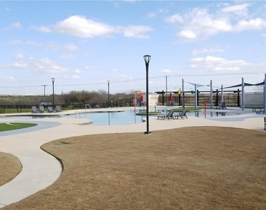 6406 Kildare Dr - Photo Thumbnail 21