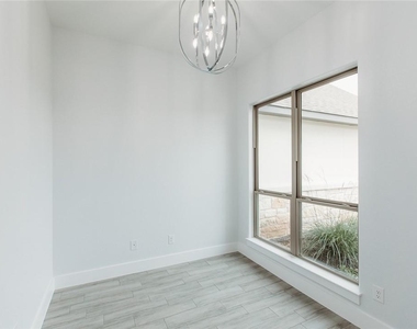 127 Loon Dr - Photo Thumbnail 3