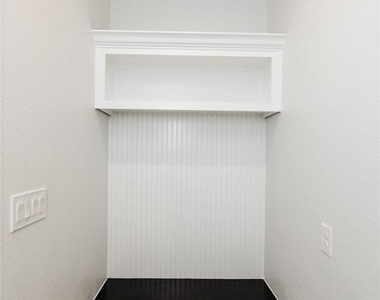 127 Loon Dr - Photo Thumbnail 16