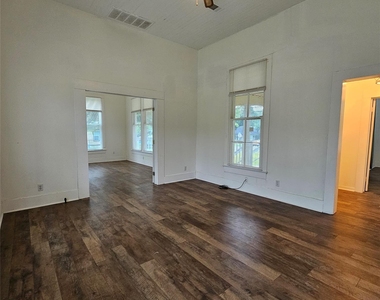 401 Shaw St - Photo Thumbnail 20