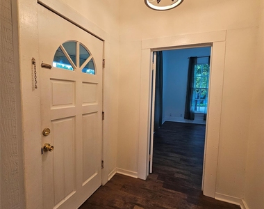 401 Shaw St - Photo Thumbnail 10