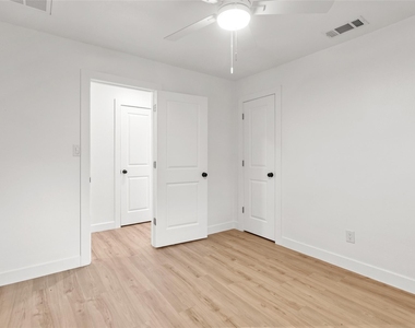 409 Avenue R - Photo Thumbnail 21