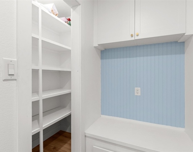 409 Avenue R - Photo Thumbnail 12