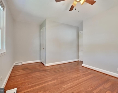 530 47th Street - Photo Thumbnail 17