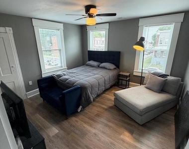 400 S Augusta Avenue - Photo Thumbnail 12