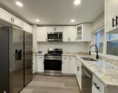 115 S Eaton Street - Photo Thumbnail 7