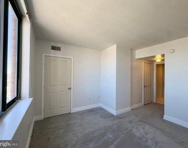 414 Water Street - Photo Thumbnail 1