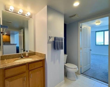 414 Water Street - Photo Thumbnail 10