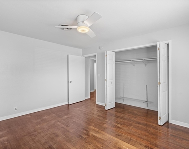 4900 Eastdale Dr - Photo Thumbnail 19